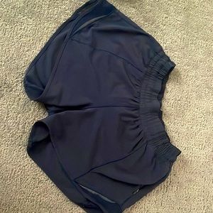 lululemon hotty hot shorts: size 4